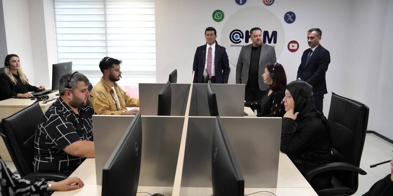Ortahisar Belediye Başkanı Kaya'dan Halk İletişim Merkezi’ne ziyaret
