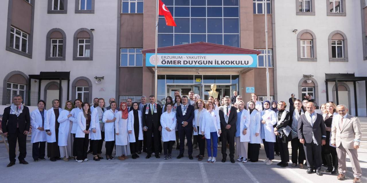 Bakan Tekin Erzurum'da Filistin farkındalık etkinliğine katıldı