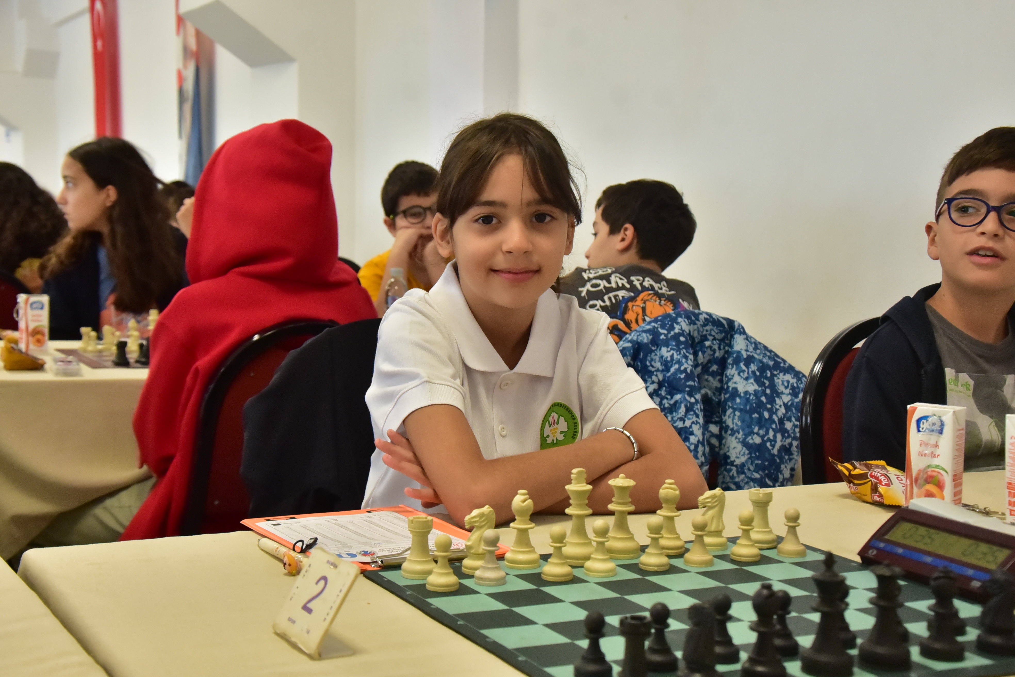 Manisa Büyükşehir Belediyesi’nin düzenlediği ilk satranç turnuvası yoğun ilgi gördü