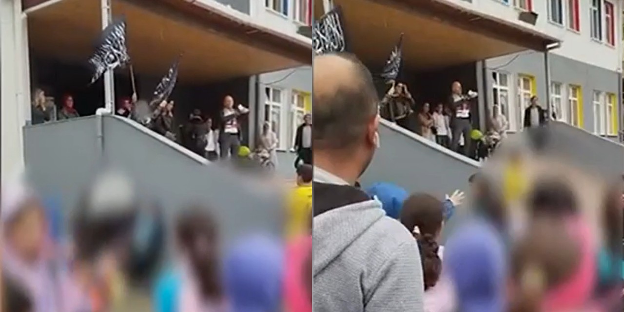 MEB tarafından düzenlendi: 'Filistin' etkinliğinde bir öğrenciye Kelime-i Tevhid bayrağı taşıtıldı