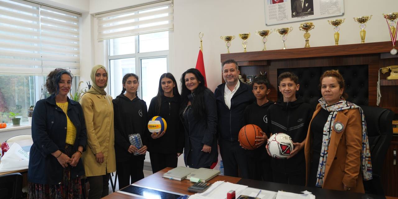 Kartal'da atık pil toplama heyecanı