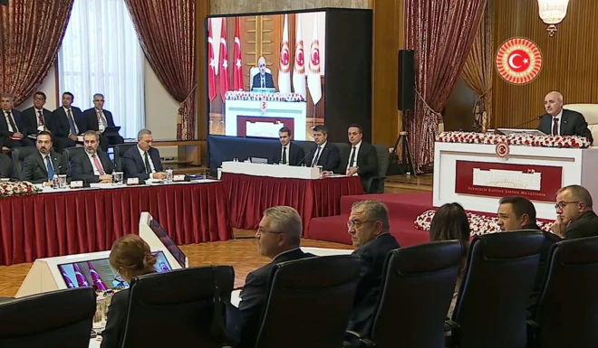 Bahçeli'nin İmralı çıkışı sonrası: TBMM Komisyonu İmralı'ya gitmeye hazırlanıyor!