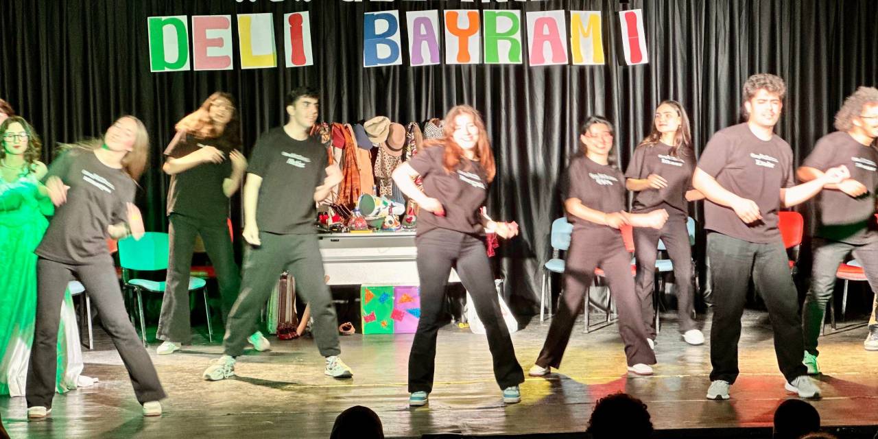 İzmir'deki gençler sahnede: Deli Bayramı geri dönüyor
