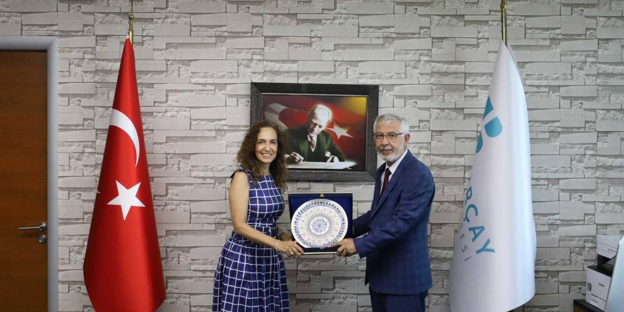 Karşıyaka ve Bakırçay'dan bilim dolu iş birliği