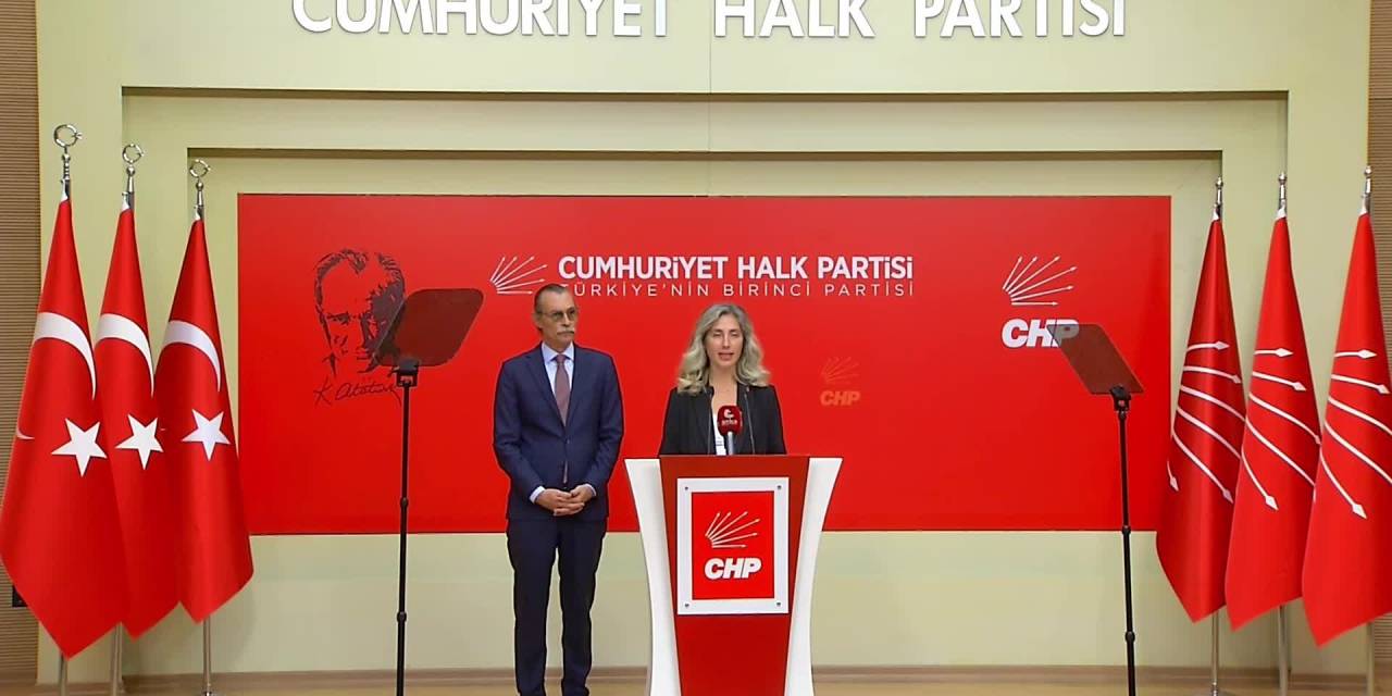Gülşah Deniz Atalar'dan tiyatrolara uyarı: 'Siyasi sahnelere dönüştürmeyin'