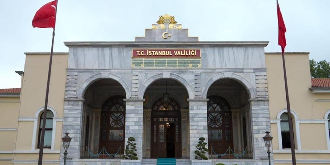 CHP'nin Şişli mitingine saatler kala valilikten hamle! Metro istasyonu ve çıkışları kapatıldı