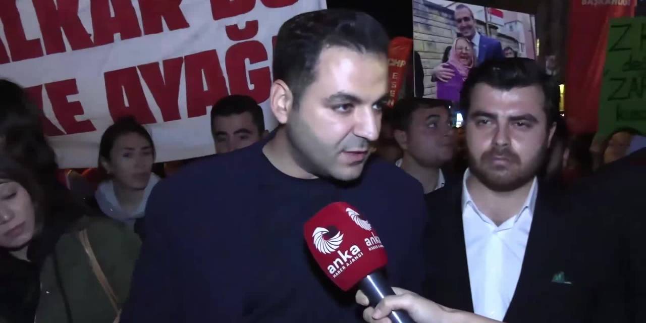 CHP'li gençler 200. günde İmamoğlu için sokakta