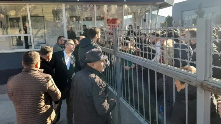 Dev tekstil fabrikasında grev: 800 işçi iş bıraktı