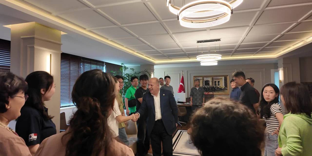 Yüreğir'de sıcak buluşma: Güney Kore heyeti ziyarette bulundu
