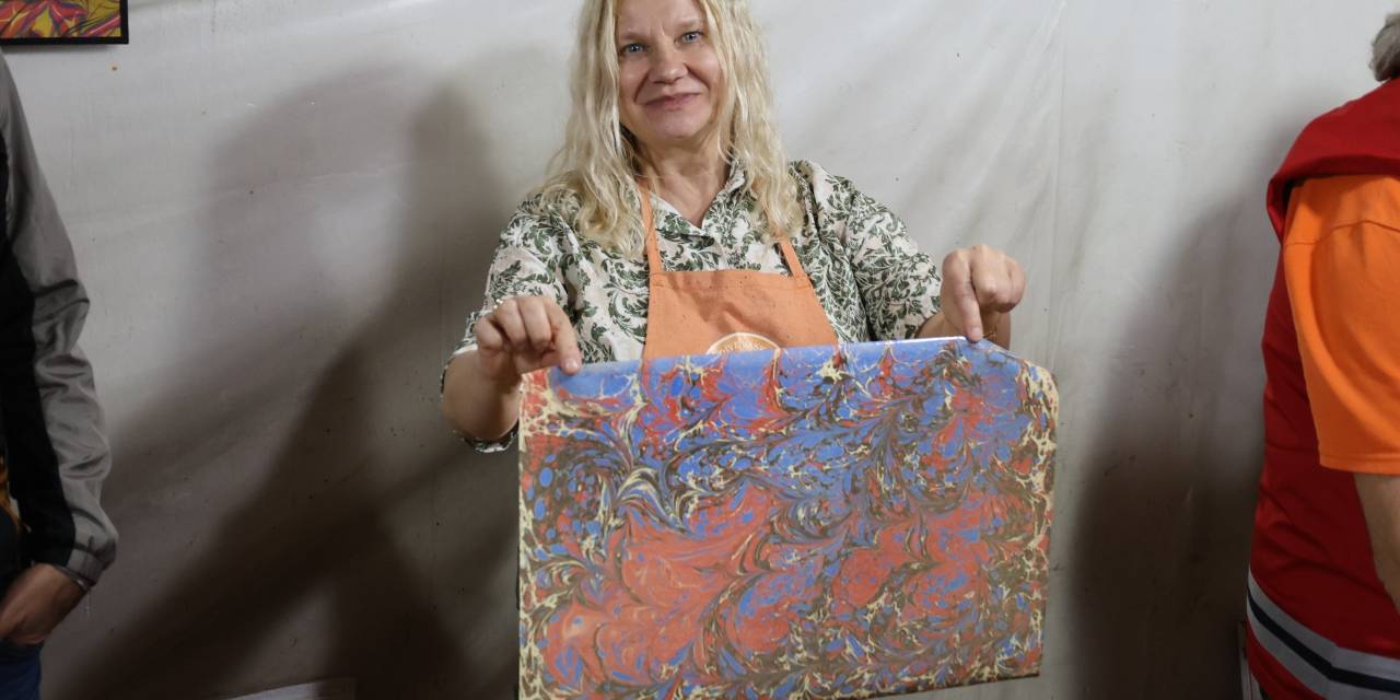 Erasmus ortakları Menteşe'de ebru sanatı ile buluştu