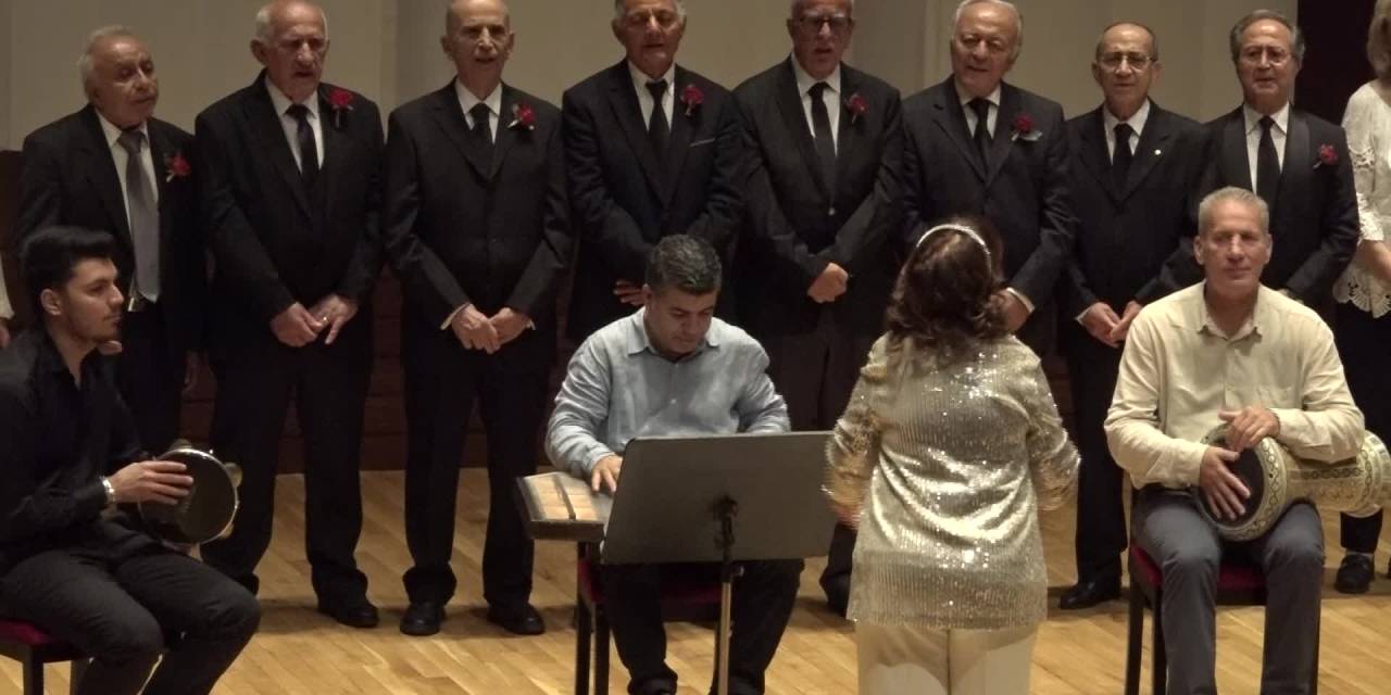 İzmir'de ileri Yaş dostu sempozyum başladı