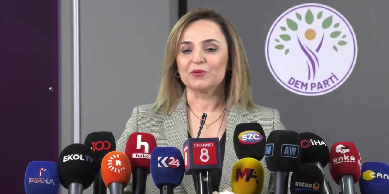 Ayşegül Doğan'dan Ömer Çelik'e sert cevap