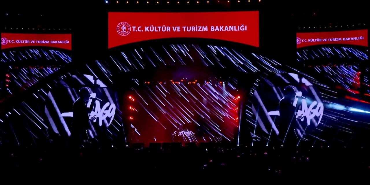 Sagopa Kajmer, Malatya'da müzik tutkunlarına unutulmaz bir gece yaşattı