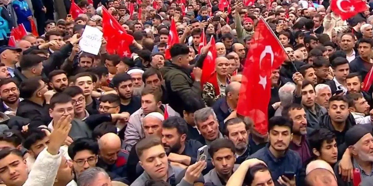 ‘Cumhurbaşkanına fiili saldırı’ suçlamasıyla tutuklanmıştı: Tekstil işçisi 171 gün sonra tahliye edildi