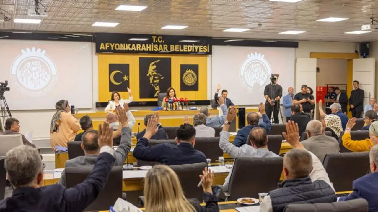 Afyonkarahisar'da 'para dolu çanta' soruşturması