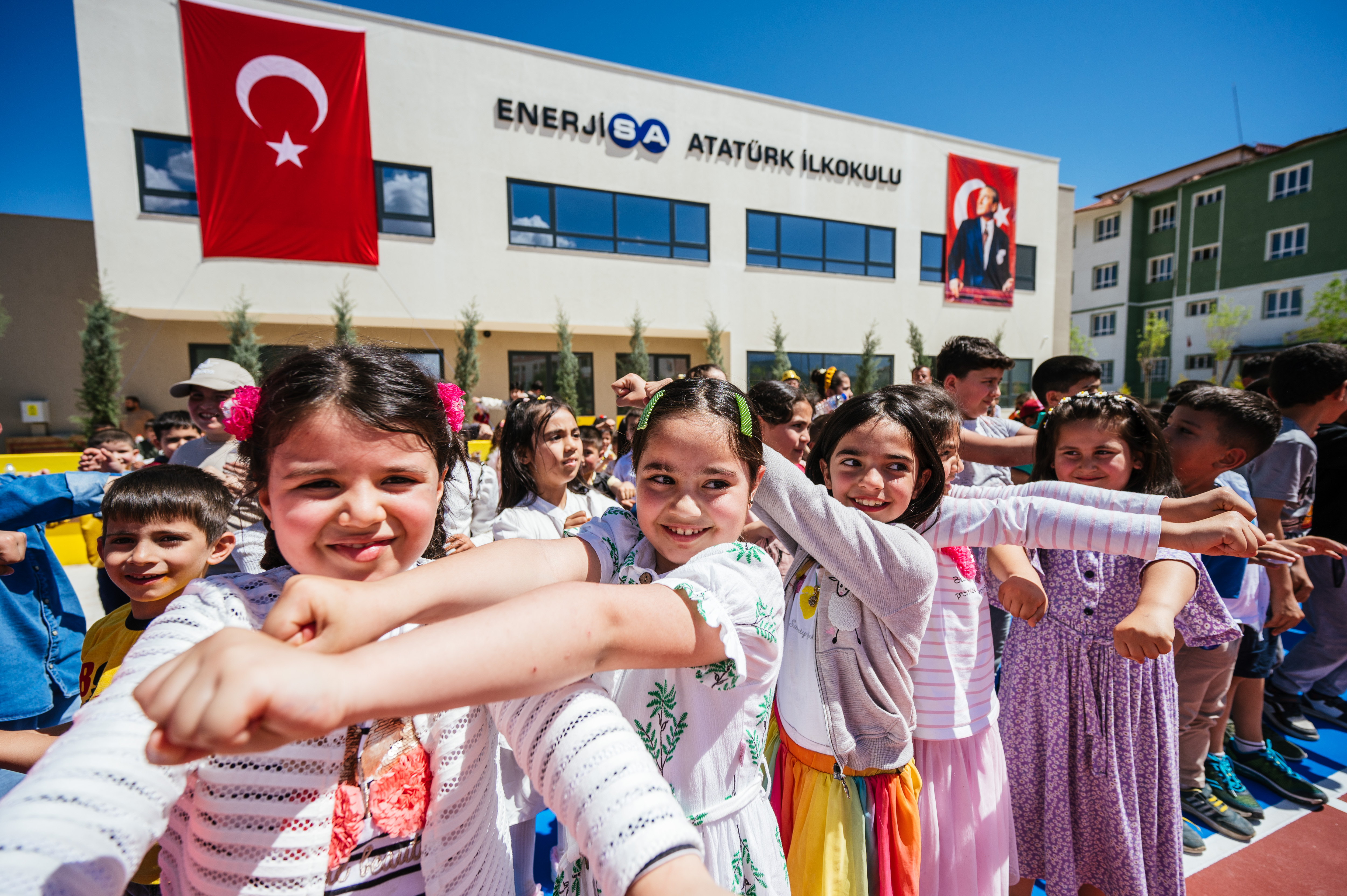 Sabancı Vakfı’ndan Dünya Kız Çocukları Günü’nde sivil topluma 15 milyon TL’lik destek