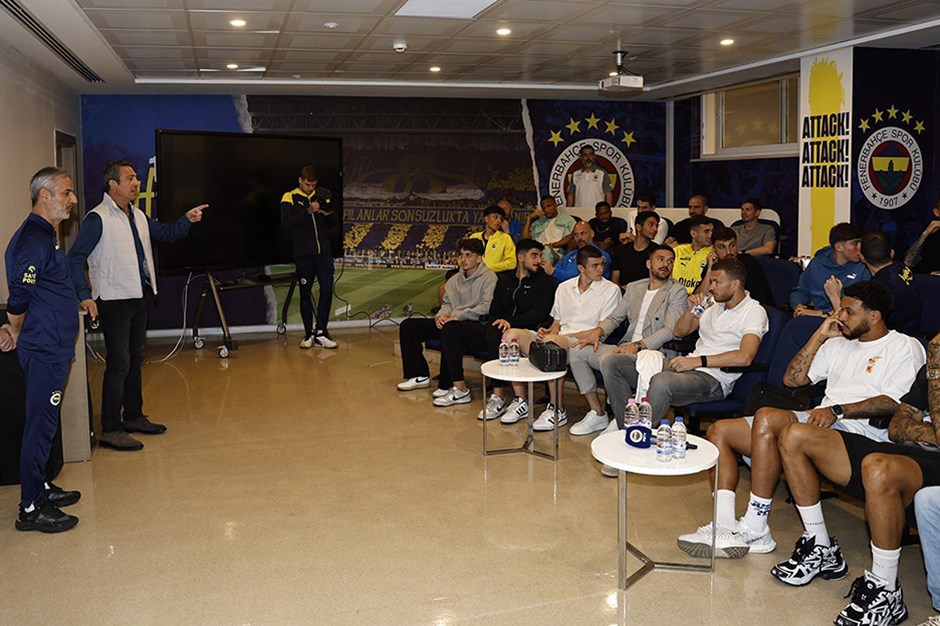 Ali Koç, 'Ligden çekilme kararı' ile ilgili düşüncelerini direkt futbolculara sordu, net cevap aldı