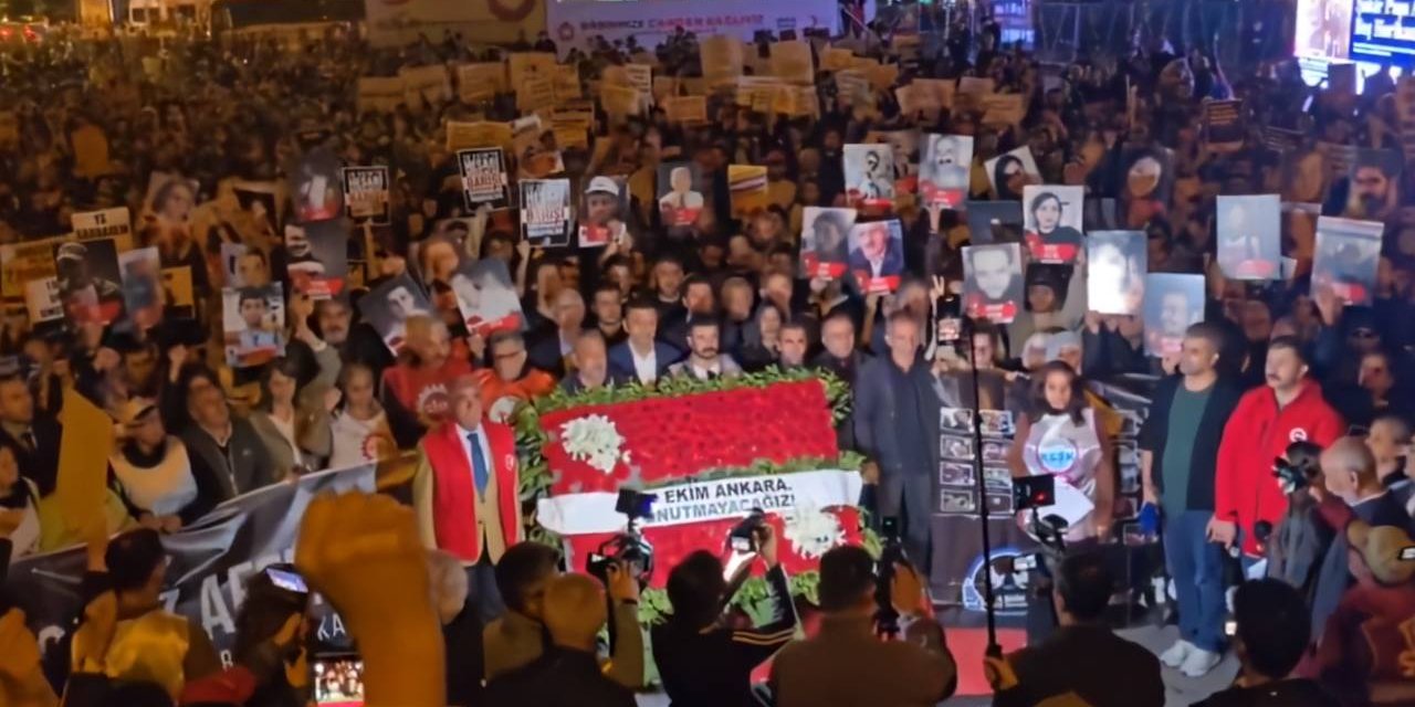 Gar Katliamı'nın 10. yılında hayatını kaybedenler İstanbul'da anıldı