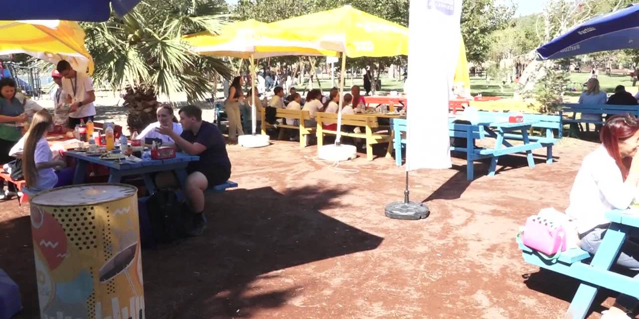 Barış ve kardeşlik mesajıyla zeytin ağaçları dikildi