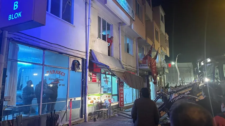 Kutlamalar sırasında çöken balkonda, CHP’li eski yönetici öldü