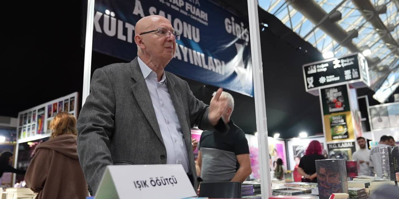 Antalya Kitap Fuarı'na katılım yüksek