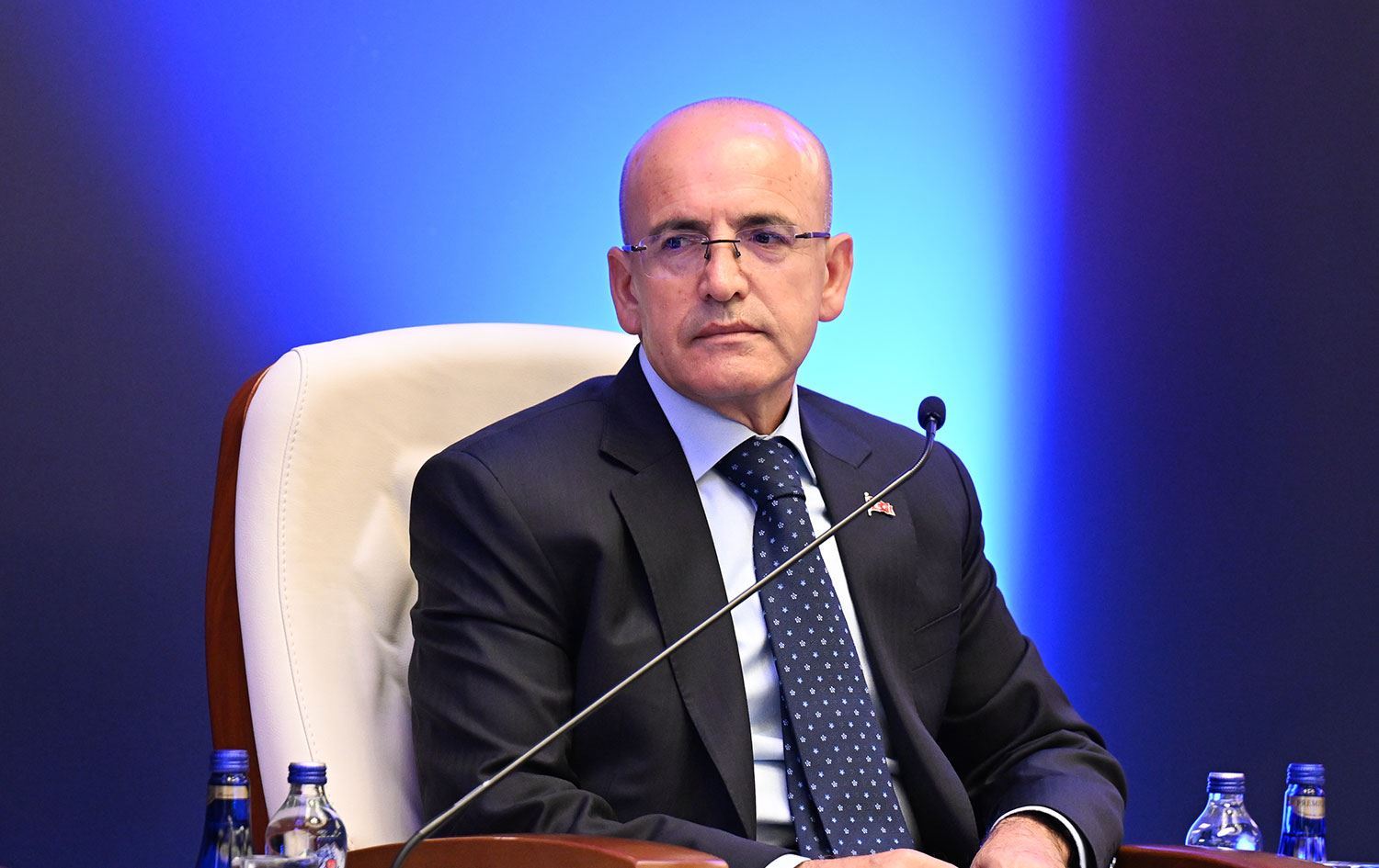 Gazeteci Deniz Zeyrek'ten kritik kulis: Seçimin faturası Mehmet Şimşek'e mi kesilecek?