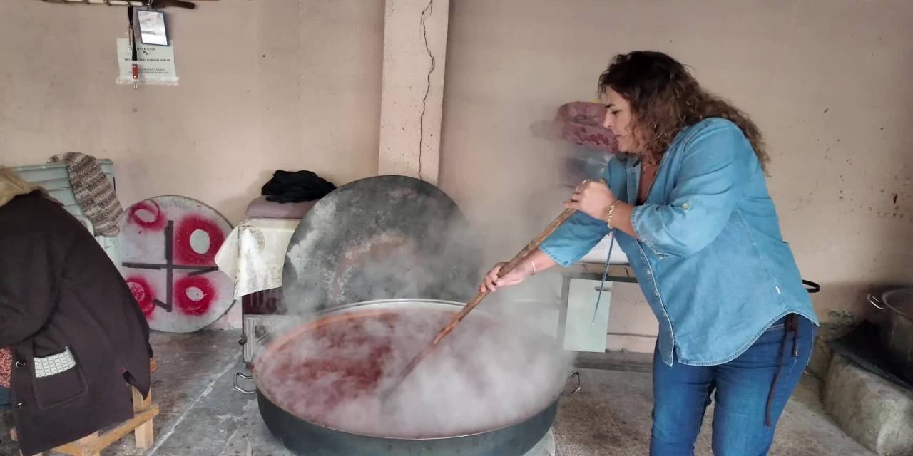 Yozgat'ta kadınlar aile bütçesine katkı sağlamak için çalışıyor