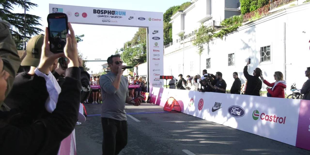 Bosphorun Quarter Marathon coşkusu Beşiktaş'ta yaşandı