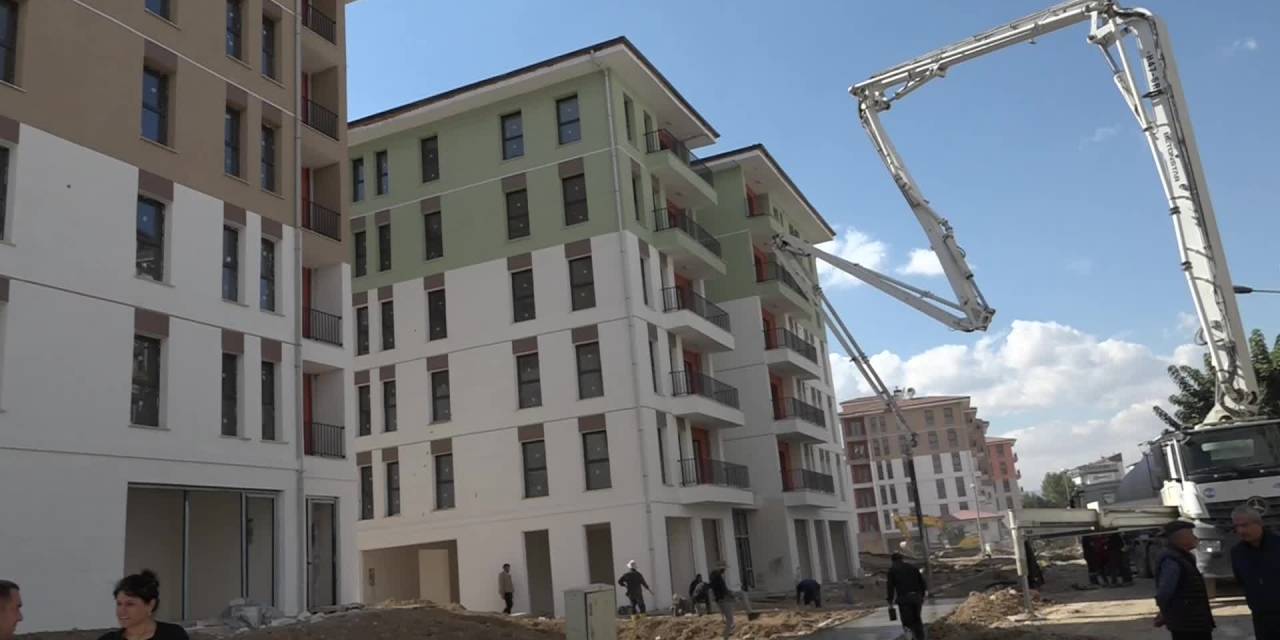 Malatya Zaviye Mahallesi'nden yerinde dönüşüm itirazı: 'Cumhurbaşkanı söz verdi, ev alamadık'