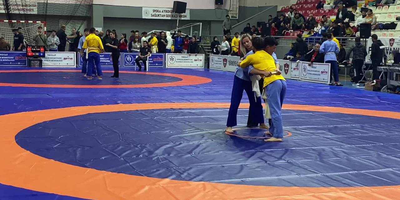 Kuşak Güreşleri şampiyonası Yozgat’ta sona erdi