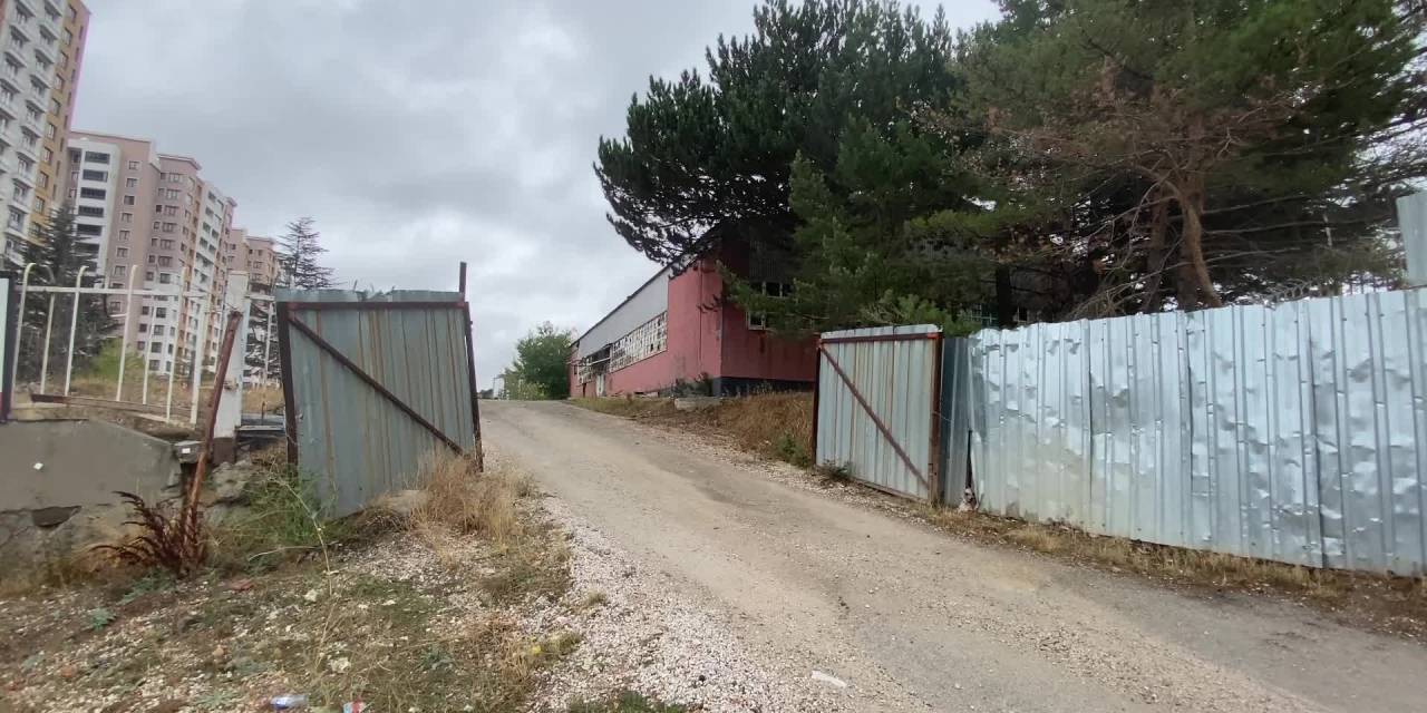 Yozgat’taki tarihi fabrikanın ardından yalnızca bekçi saati kaldı