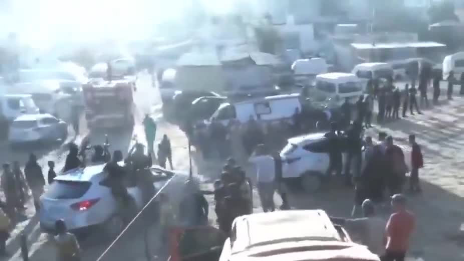 Hamas ve İsrail'den rehine takası: 7 İsrailli serbest bırakıldı, Kızıl Haç yeni göreve başladı