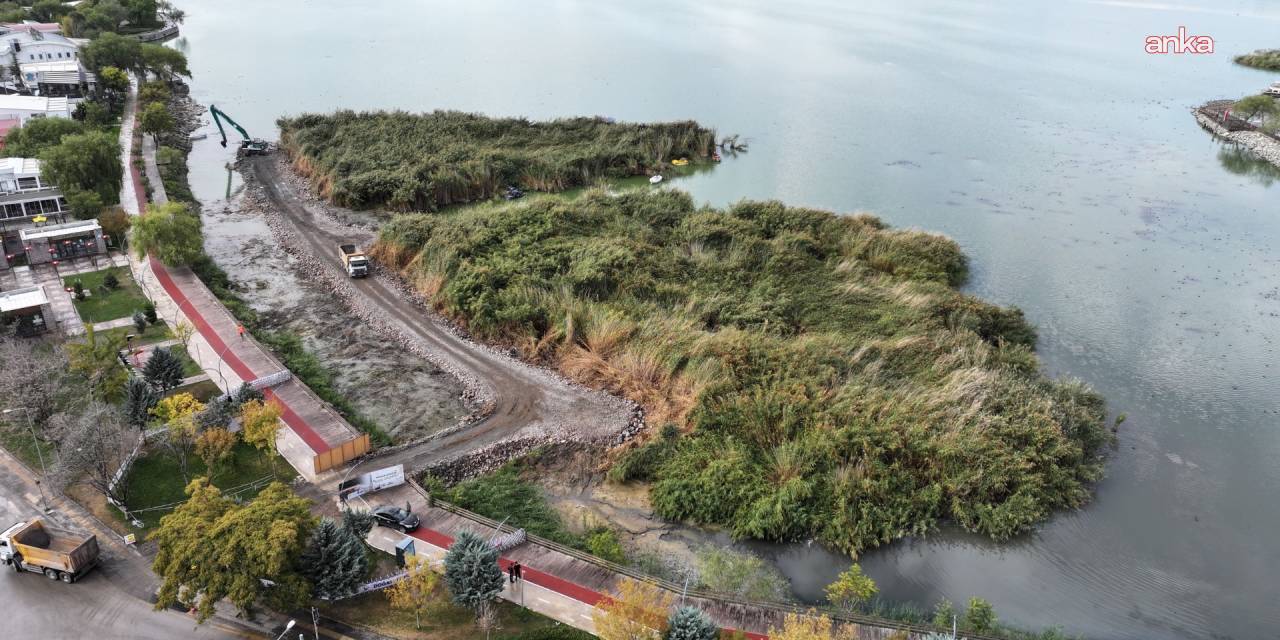 Mogan Gölü'nde temizlik seferberliği devam ediyor