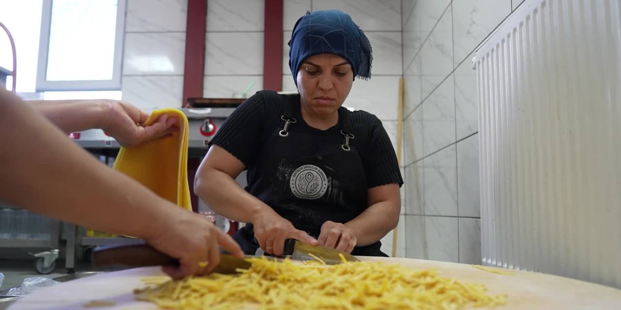 Kış hazırlıkları Antalya'nın Kadın kooperatiflerinde hız kazandı