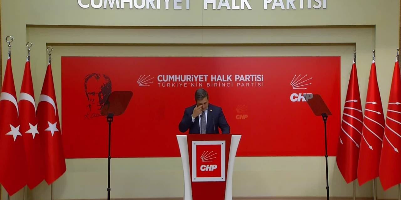 Deniz Yücel: Mansur Yavaş'ı itibarsızlaştırmak için ellerini ovuşturanlar avuçlarını yalayacaklar