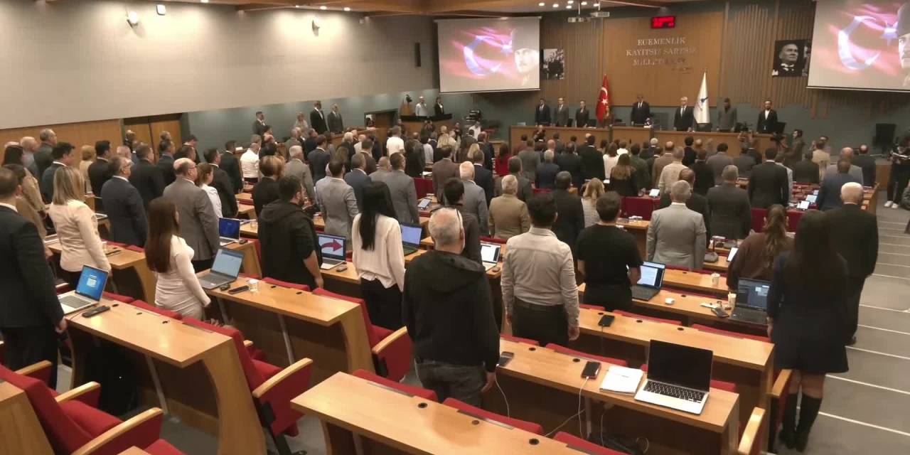 İzmir Büyükşehir Meclisi'nde Ekim ayının öncelikleri: Çankaya Otoparkı ve Bisiklet Taksi