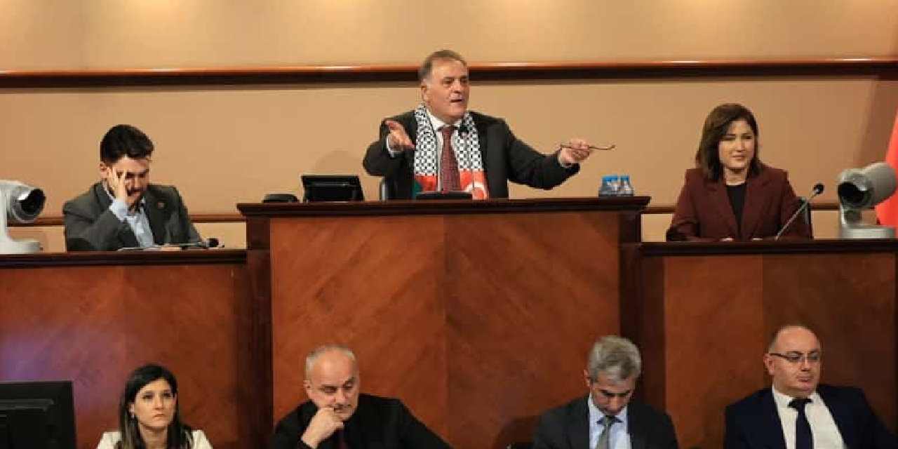 Nuri Aslan'dan İBB Meclisi'nde 'Ekrem İmamoğlu' çıkışı: 'Cesareti olan varsa gider'