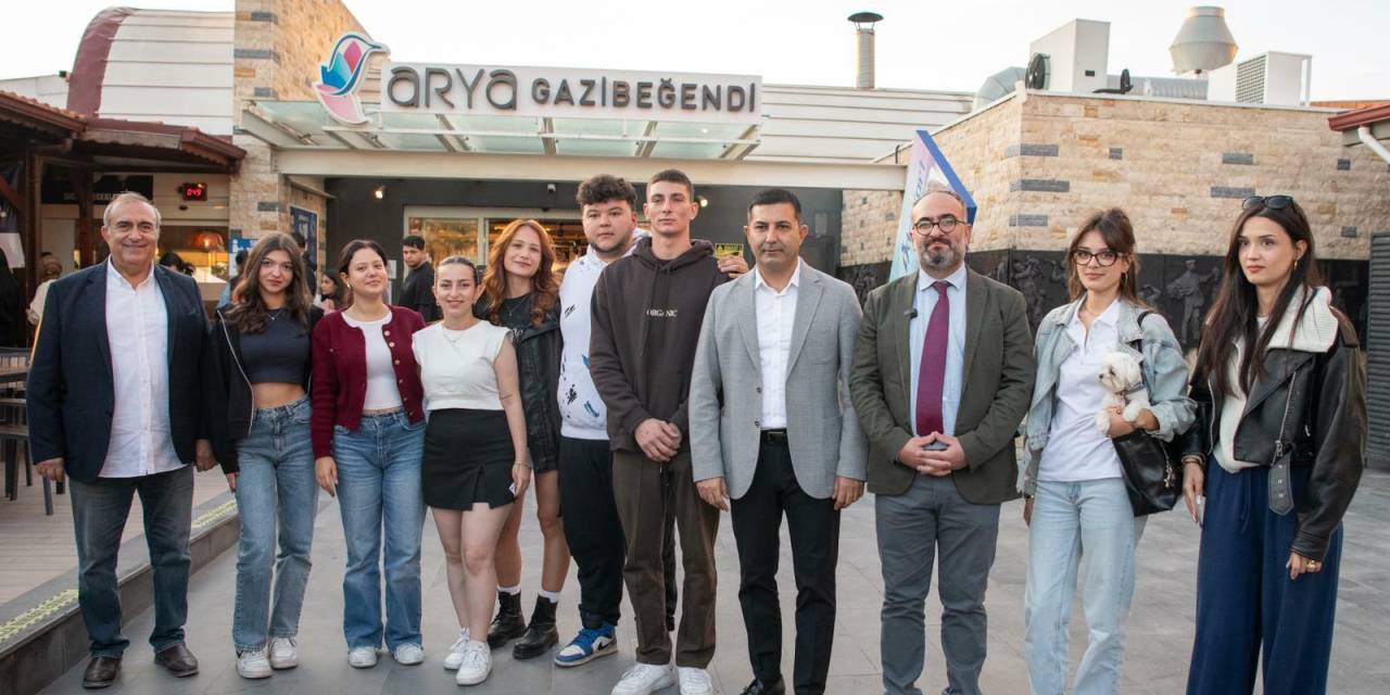 Kuşadası Belediyesi, üniversitelilerin sofrasını zenginleştiriyor