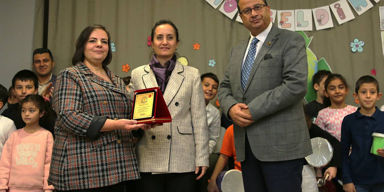 Keçiören'in atık pil toplama şampiyonu okul belirlendi