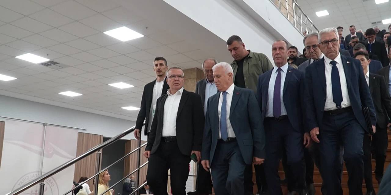 Bursalılardan Cumhuriyet kampanyasına büyük destek