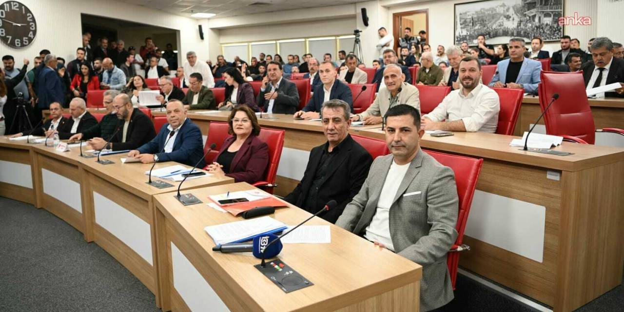 Aydın'da meclis toplantısında yetki tartışmaları yaşandı