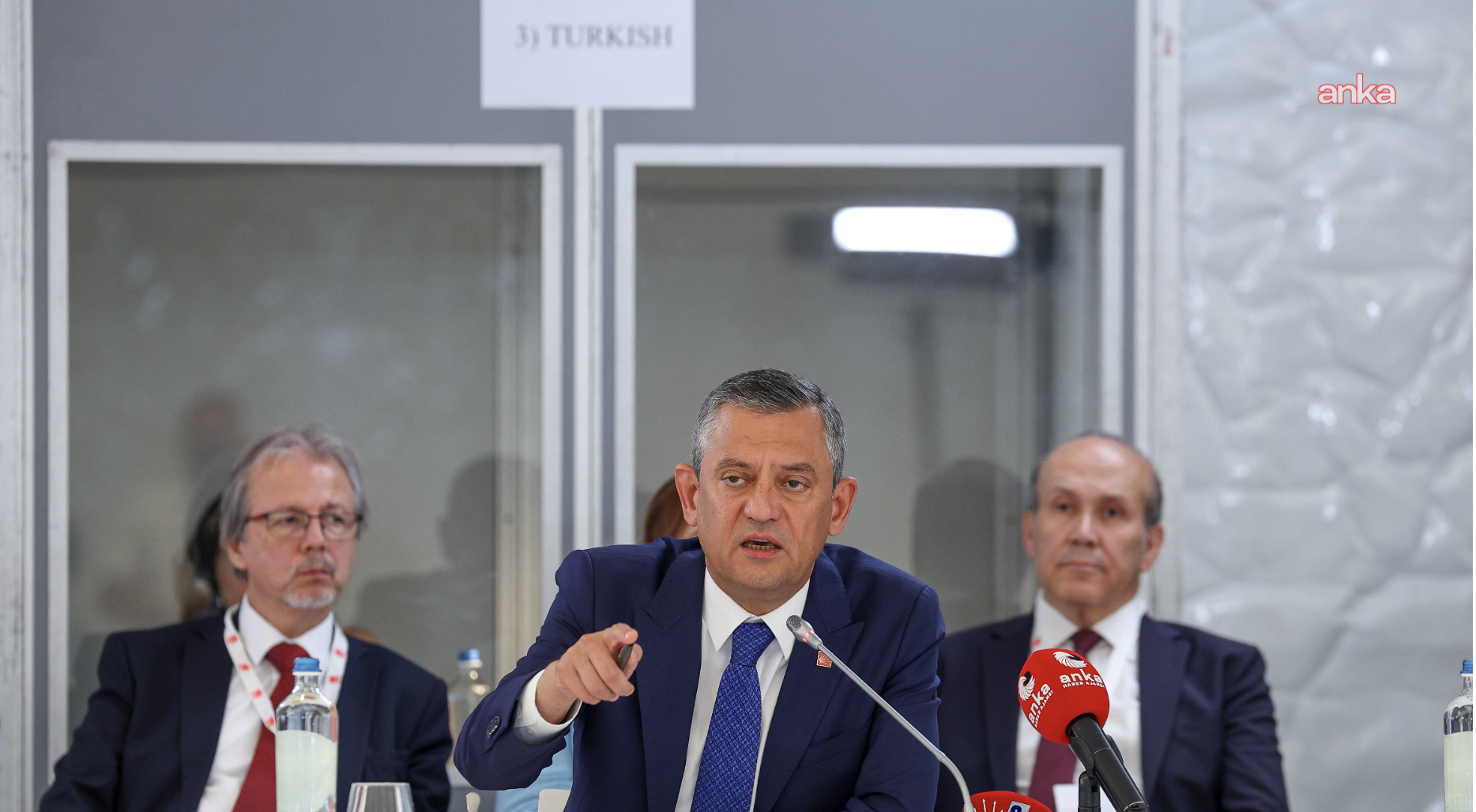 Özgür Özel, PES Kongresi için Hollanda’ya gidiyor