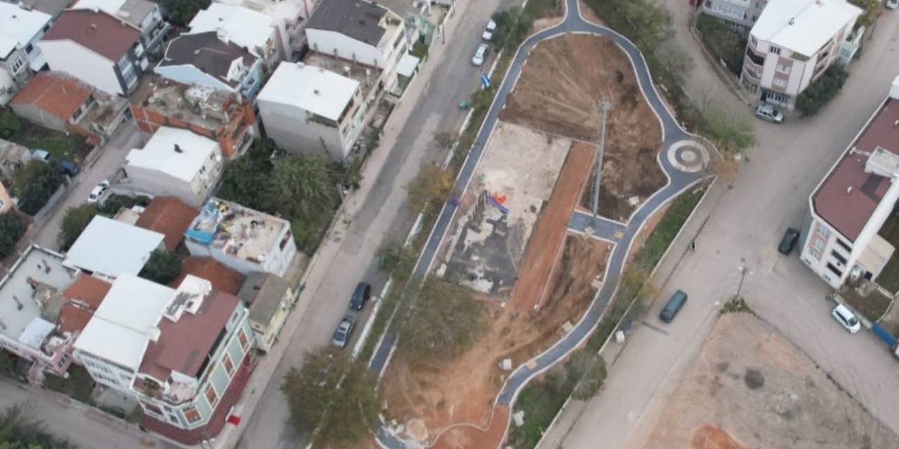Bandırma'da altyapı ve yeşil alan çalışmaları devam ediyor