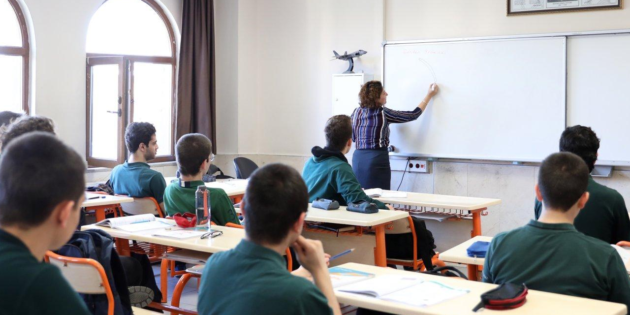 Talimatı İstanbul İl Milli Eğitim Müdürlüğü verdi: Liselilere cuma namazı izni