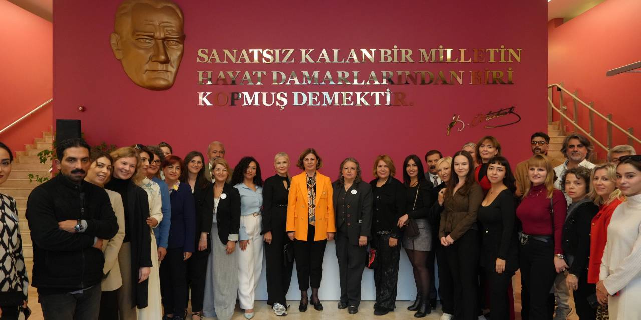 Eskişehir'de 'Kökler ve Kanatlar' sergisi açıldı