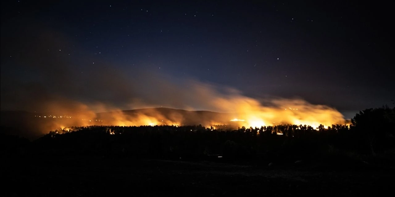 İsrail, Lübnan'ı bombaladı: 10'dan fazla hava saldırısı...