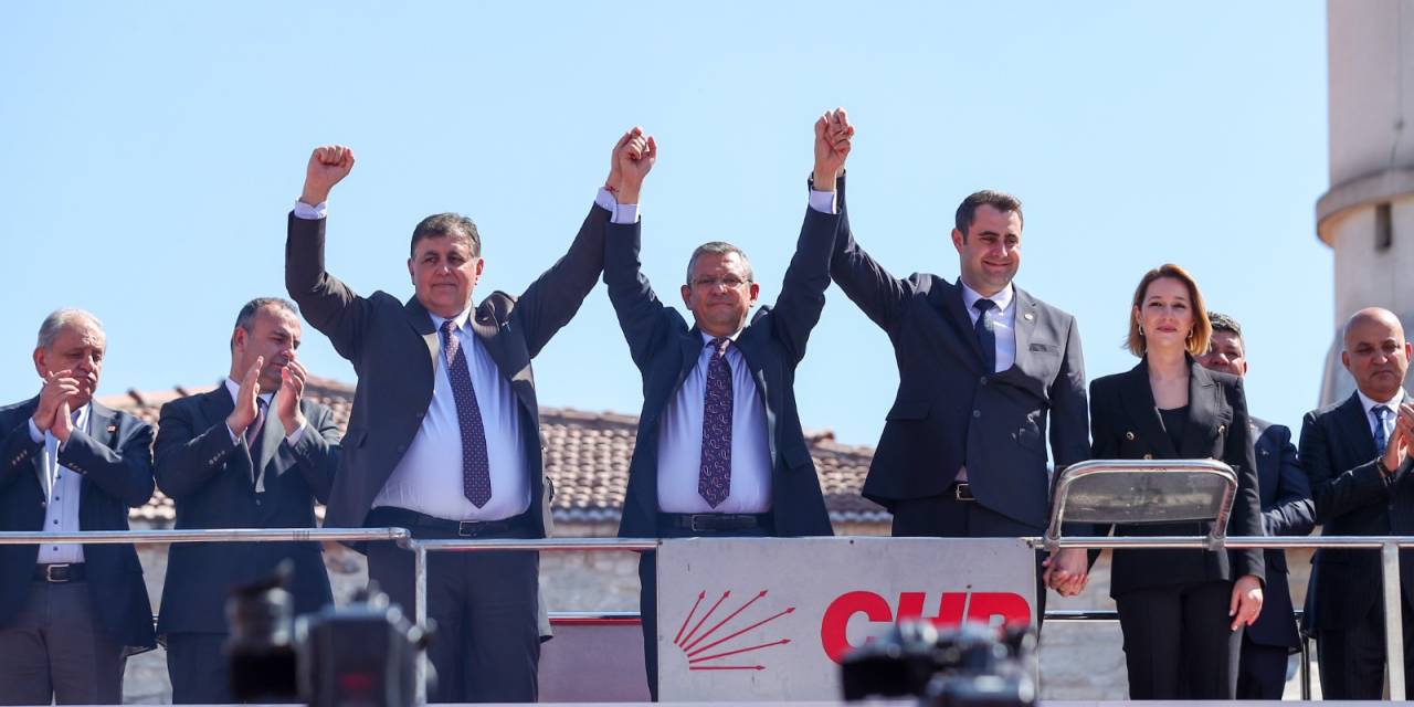 İzmir'de Çağatay Güç'ten adaylık açıklaması