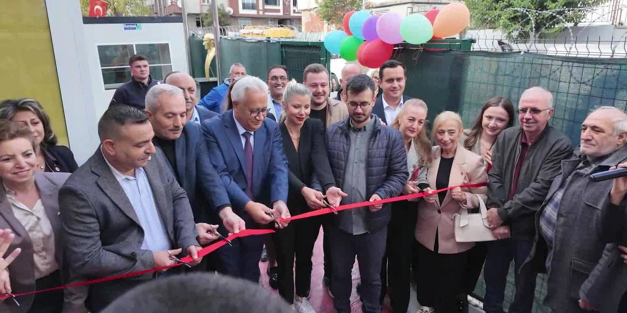 Bayrampaşa'da iki günde iki yeni kreş açıldı