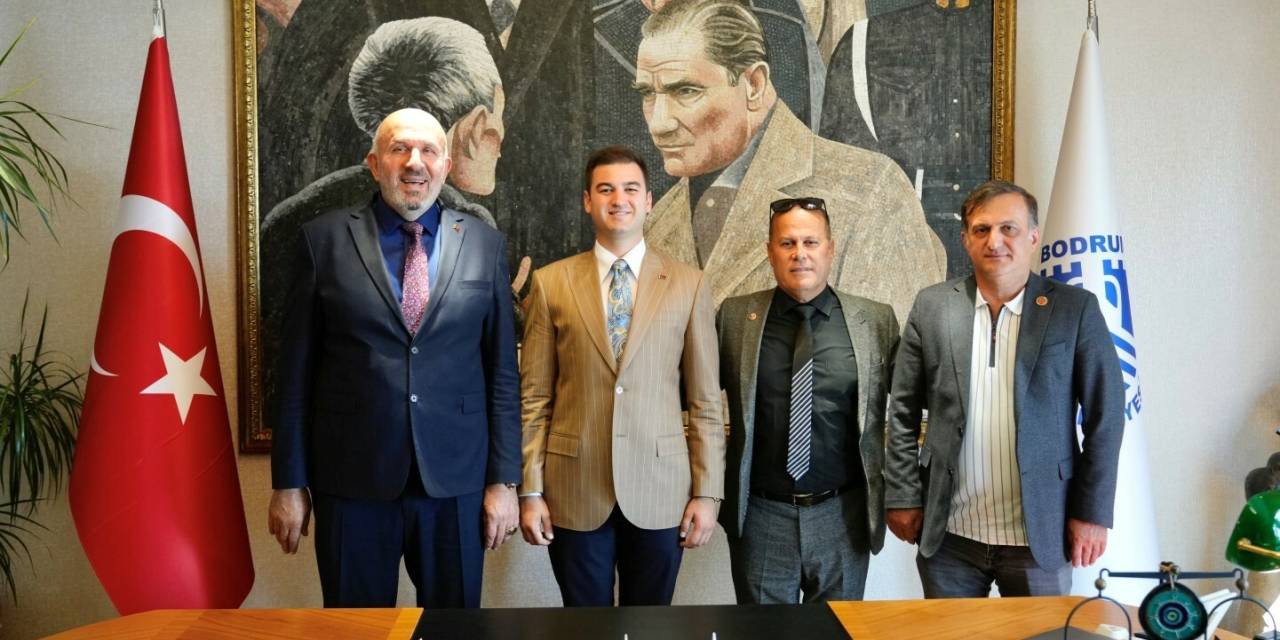 Tamer Mandalinci, muhtarlarla buluştu