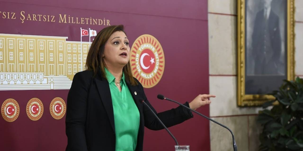 Burcu Köksal, AK Parti iddialarına yanıt verdi: "Bulunduğum yerdeyim"